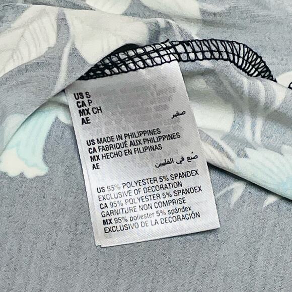 JM Collection Keyhole Tunic Blouse, 3/4 Sleeves, Black w/Floral Print, Size S - Picture 6 of 10